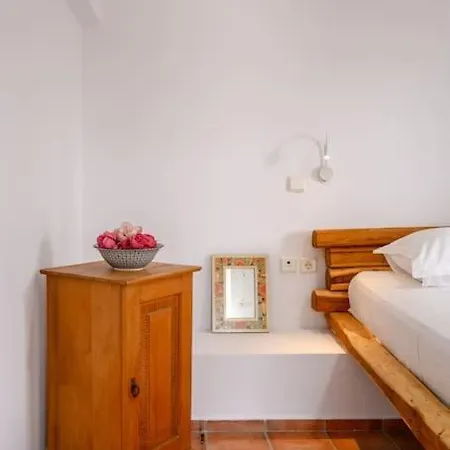 Kolimpithres Beach House *