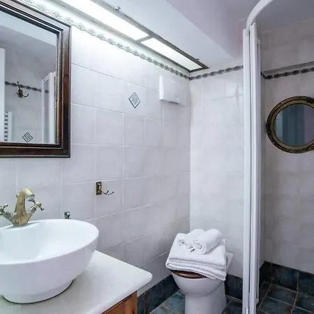 Kolimpithres Beach House Holiday home Naousa (Paros)